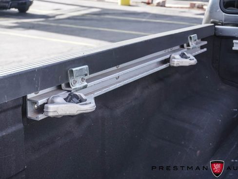 Used 2019 Nissan Frontier PRO-4X w/ Pro-4x Graphics Package image 8