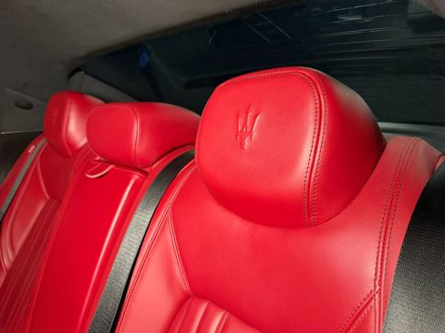 Used 2018 Maserati Ghibli S image 22