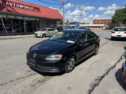 Used 2015 Volkswagen Jetta S FWD image 1