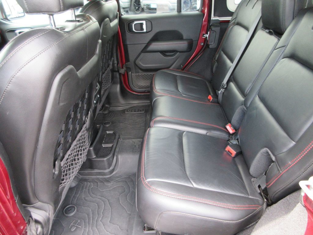 Used 2021 Jeep Wrangler Unlimited Rubicon AWD/4WD image 15