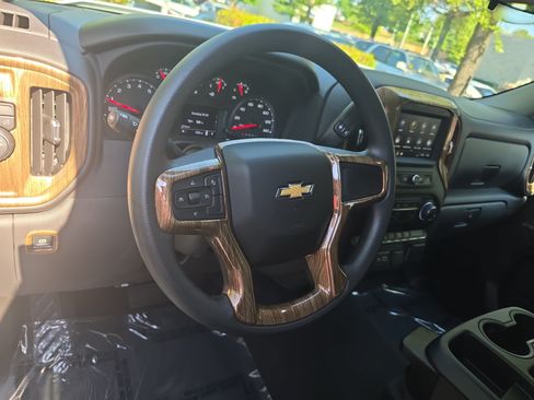 Used 2025 Chevrolet Silverado 1500 Custom RWD image 15