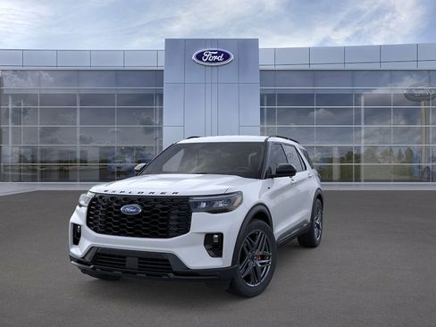 New 2026 Ford Explorer ST-Line image 2