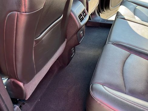 Used 2022 GMC Terrain SLT w/ Tech Package image 22