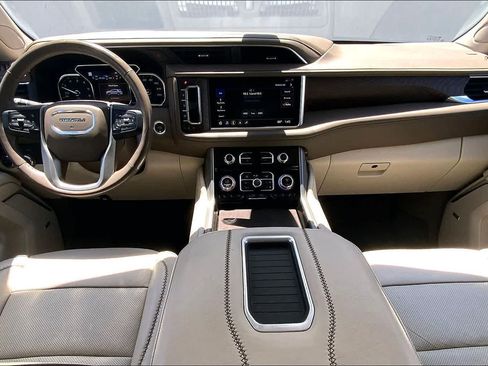Used 2021 GMC Yukon Denali AWD/4WD image 10