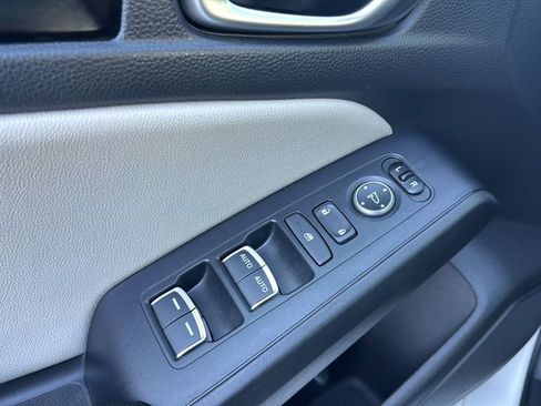 Used 2024 Honda Civic EX-L image 29