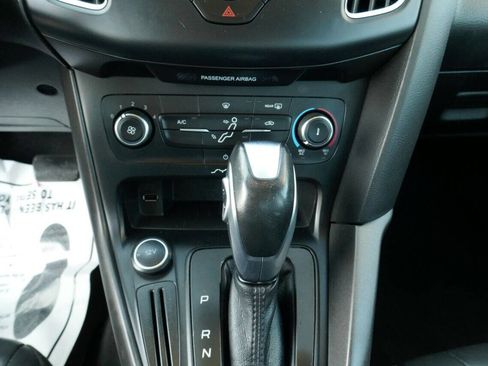 Used 2016 Ford Focus SE w/ Equipment Group 201A image 14