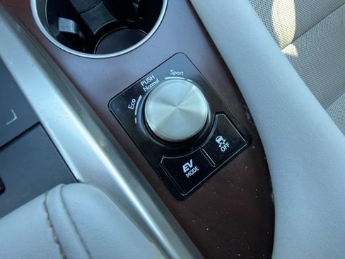 Used 2022 Lexus RX 450h AWD w/ Premium Package image 27