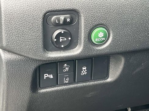 Used 2019 Honda Pilot Touring image 23