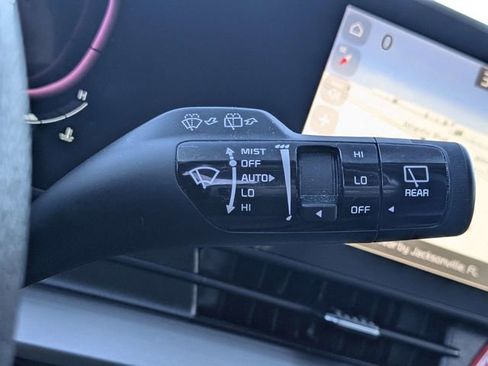 Used 2023 Kia Sportage EX image 27