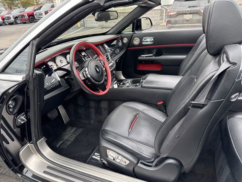 Used 2018 Rolls-Royce Dawn RWD image 37