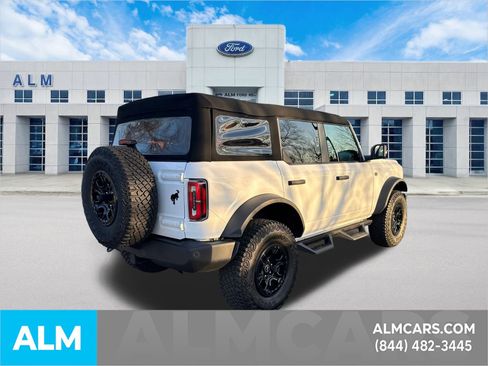 Used 2023 Ford Bronco Wildtrak image 6