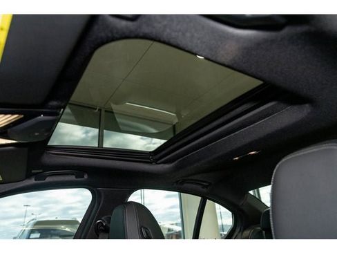 New 2026 BMW 330i xDrive Sedan w/ Premium Package image 60