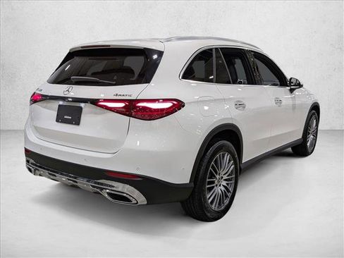 Used 2026 Mercedes-Benz GLC 300 4MATIC image 5