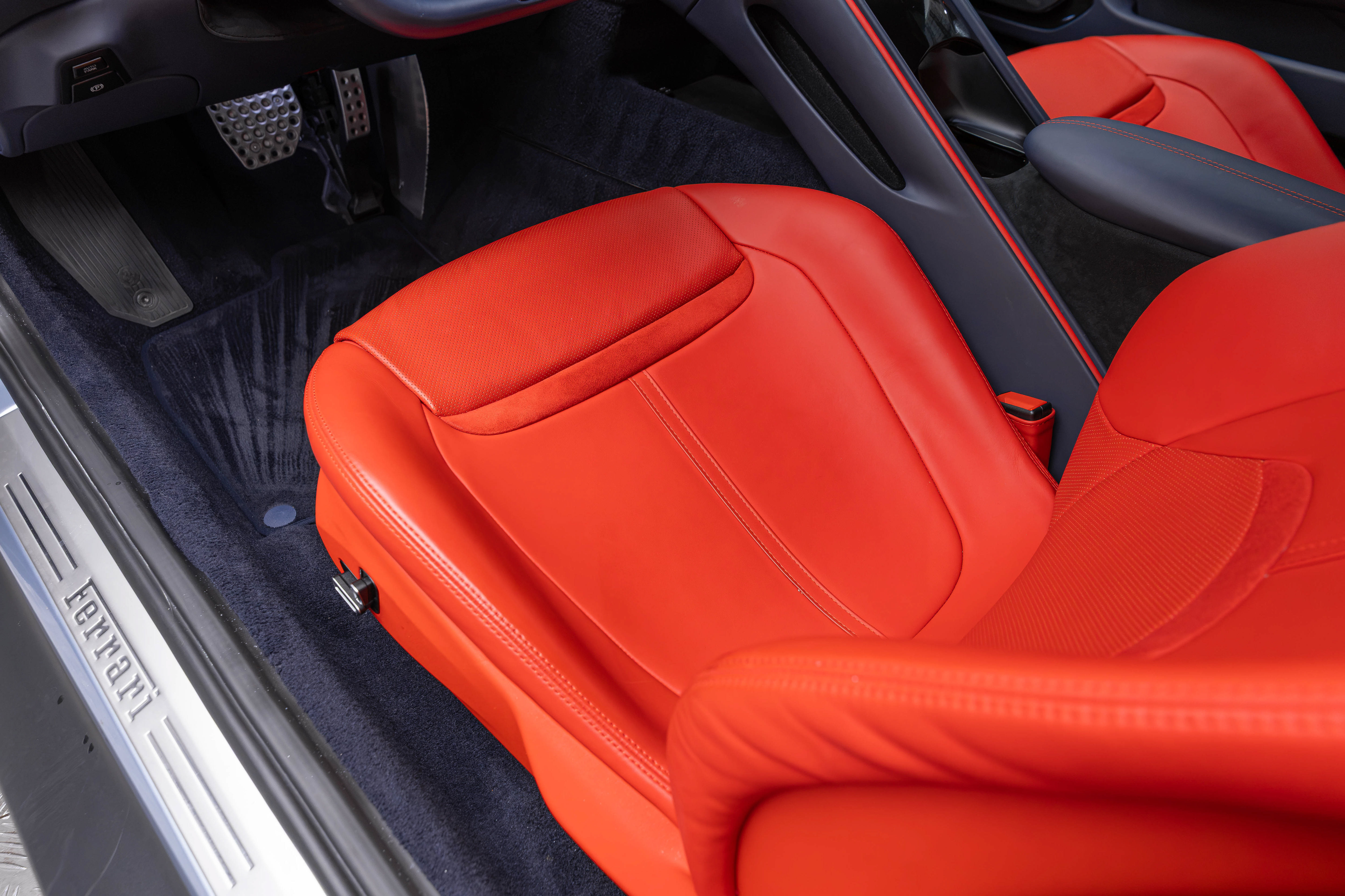 Certified 2022 Ferrari Roma RWD image 19