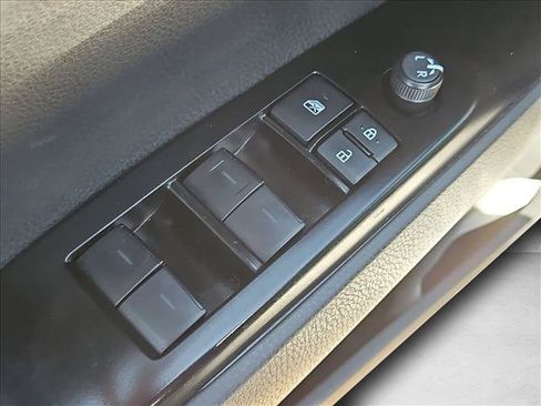 Used 2025 Toyota Camry SE w/ Convenience Package FWD image 11