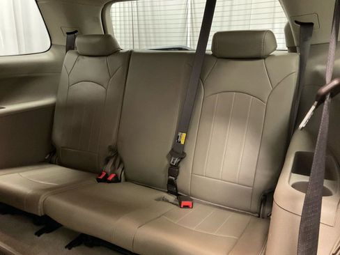 Used 2013 GMC Acadia Denali image 37