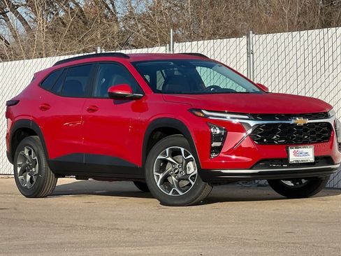 New 2026 Chevrolet Trax LT w/ Driver Confidence Package image 2