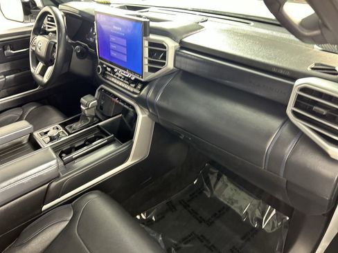 Used 2023 Toyota Sequoia Platinum AWD/4WD image 27