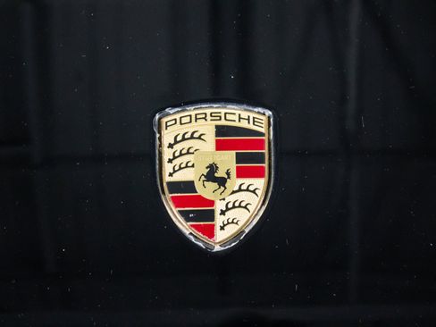 Used 2018 Porsche Macan Turbo AWD/4WD image 56