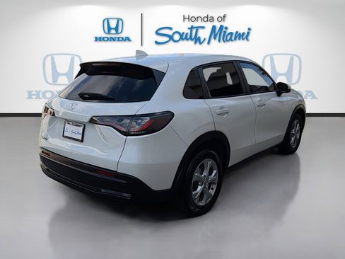 Certified 2023 Honda HR-V LX image 7