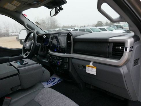 New 2026 Ford F250 XLT w/ XLT Premium Package image 15