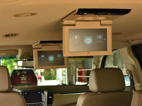Used 2019 GMC Yukon XL SLT w/ Open Road Package image 26