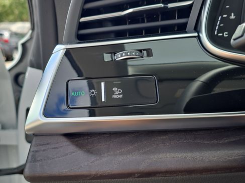 New 2025 Audi Q8 Premium Plus image 28