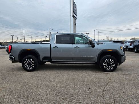 Used 2025 GMC Sierra 2500 Denali Ultimate w/ Max Trailering Package image 39