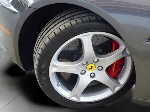 Used 2011 Ferrari California image 41