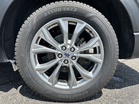 Used 2024 Ford Explorer Limited w/ Equipment Group 301A AWD/4WD image 22