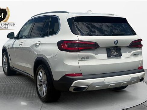 Used 2022 BMW X5 xDrive45e w/ Climate Comfort Package AWD/4WD image 3