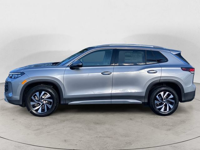 Certified 2025 Volkswagen Tiguan S AWD/4WD image 2