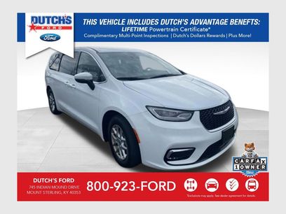 Used 2023 Chrysler Pacifica Touring-L