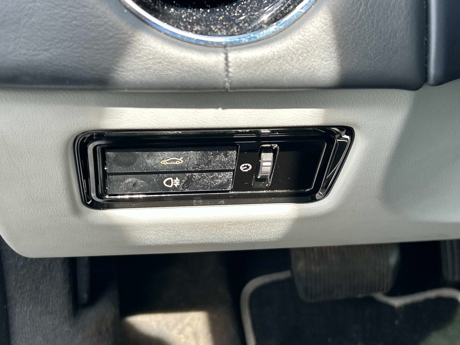 Used 2012 Jaguar XJ RWD image 21