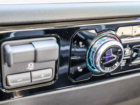 New 2026 GMC Sierra 2500 SLE w/ Preferred Package image 28