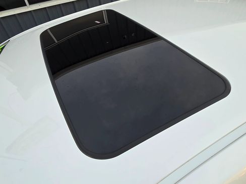 Used 2013 Toyota Avalon XLE Premium image 25