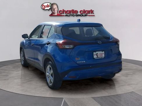 Used 2024 Nissan Kicks S FWD image 3