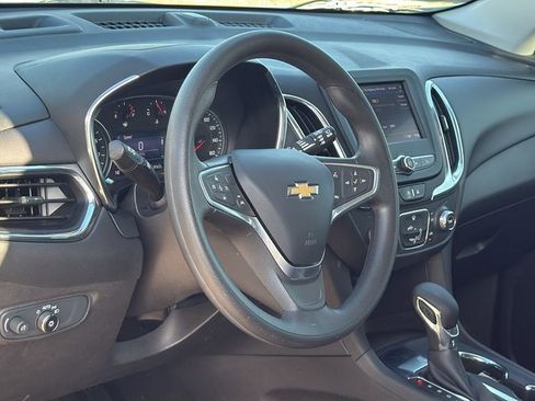 Used 2022 Chevrolet Equinox LT image 8