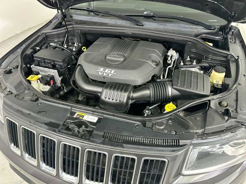 Used 2014 Jeep Grand Cherokee Limited w/ Trailer Tow Group IV image 17