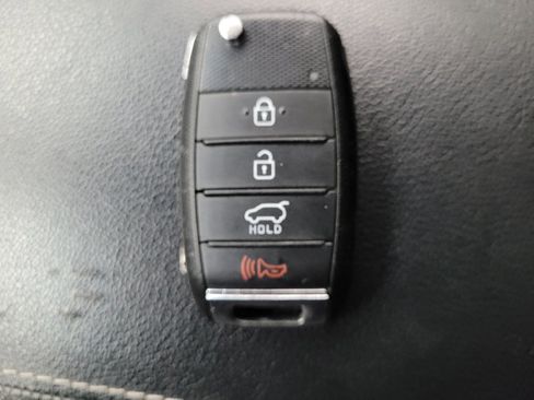 Used 2017 Kia Sportage LX image 32