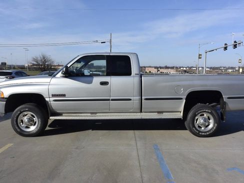 Used 2002 Dodge Ram 2500 Truck 4x4 Quad Cab image 2