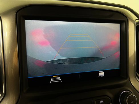 Used 2021 Chevrolet Silverado 1500 LT image 18