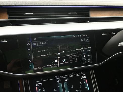 Used 2020 Audi A8 L 3.0T w/ Executive Package AWD/4WD image 19