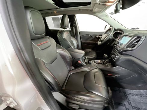 Used 2022 Jeep Cherokee Trailhawk w/ Sun, Sound & Nav Group image 28