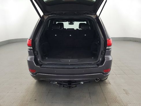 Used 2017 Jeep Grand Cherokee Altitude AWD/4WD image 29