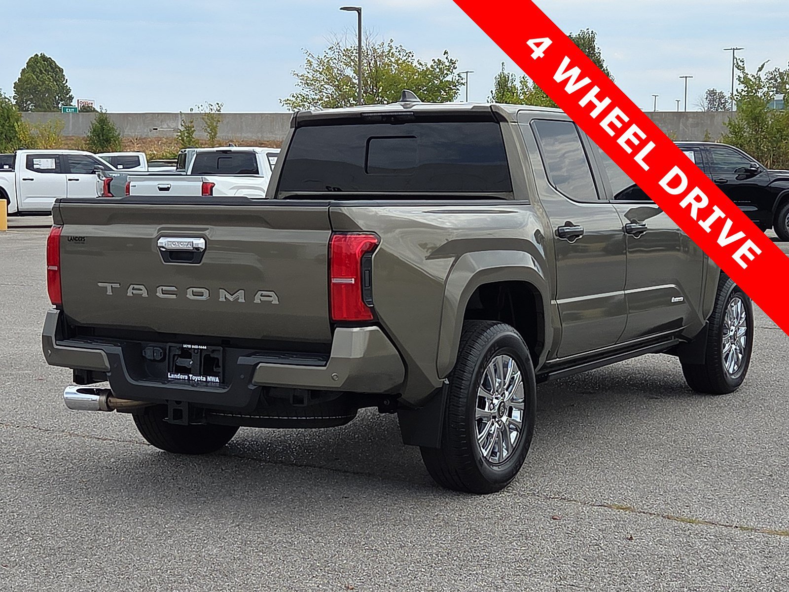 Used 2025 Toyota Tacoma Limited AWD/4WD image 5