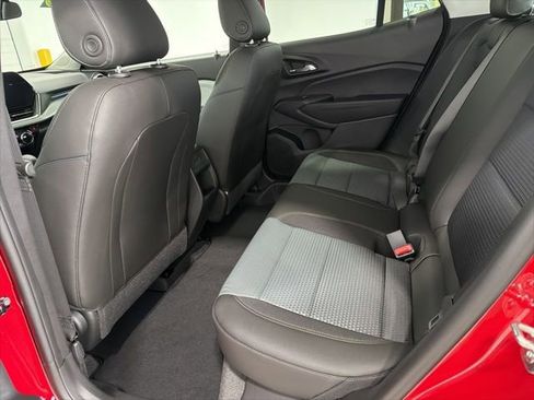 New 2026 Chevrolet Trax LT w/ Sunroof Package image 18