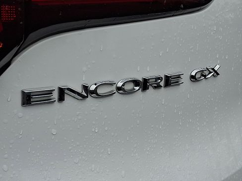 Used 2023 Buick Encore GX Essence image 29