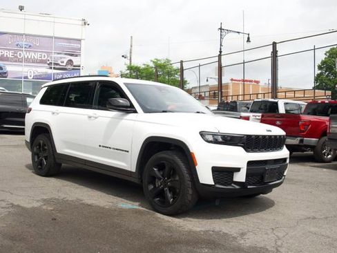 Used 2021 Jeep Grand Cherokee L Laredo AWD/4WD image 1