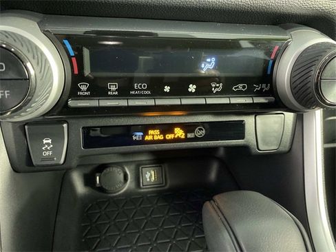 Used 2024 Toyota RAV4 LE image 21